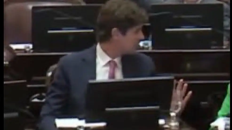 ¿Sueldo millonario? Se vence el congelamiento y los senadores podrían empezar a cobrar más de $9 millones 💸