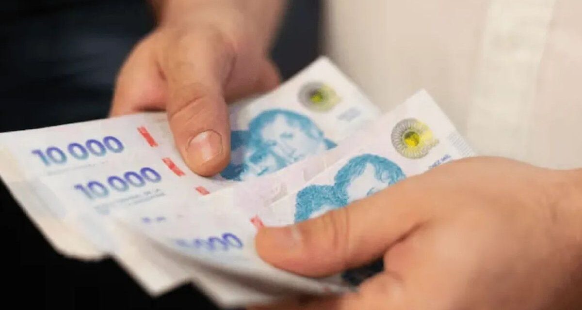 ¿Derrumbe en las tasas? Lo que tenés que saber sobre plazos fijos y el dólar en 2025 💸🚨