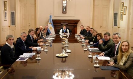 El respaldo del gobierno de Milei en medio de escándalos y polémicas 🚨🇦🇷