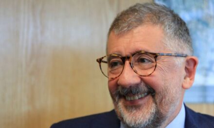 ¿Por qué los planes económicos progresistas fallaron y qué se necesita para avanzar? 🚀🤔