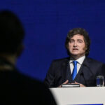 Javier Milei y el uso de IA para potenciar su mensaje: ¿Una estrategia audaz o un juego de marketing? 🤔🔥