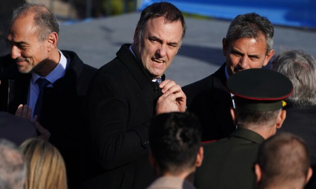 Cambio en el Gobierno: Milei y su nuevo jefe de Gabinete 🚨🇦🇷