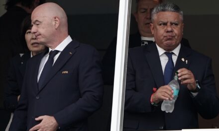 El camino de Dibu Martínez hacia el Mundial: una lesión que no detiene su ilusión ⚽🩹