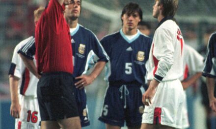 De héroe a villano y vuelta a empezar: la historia de Beckham y su lucha contra la adversidad ⚽🔥