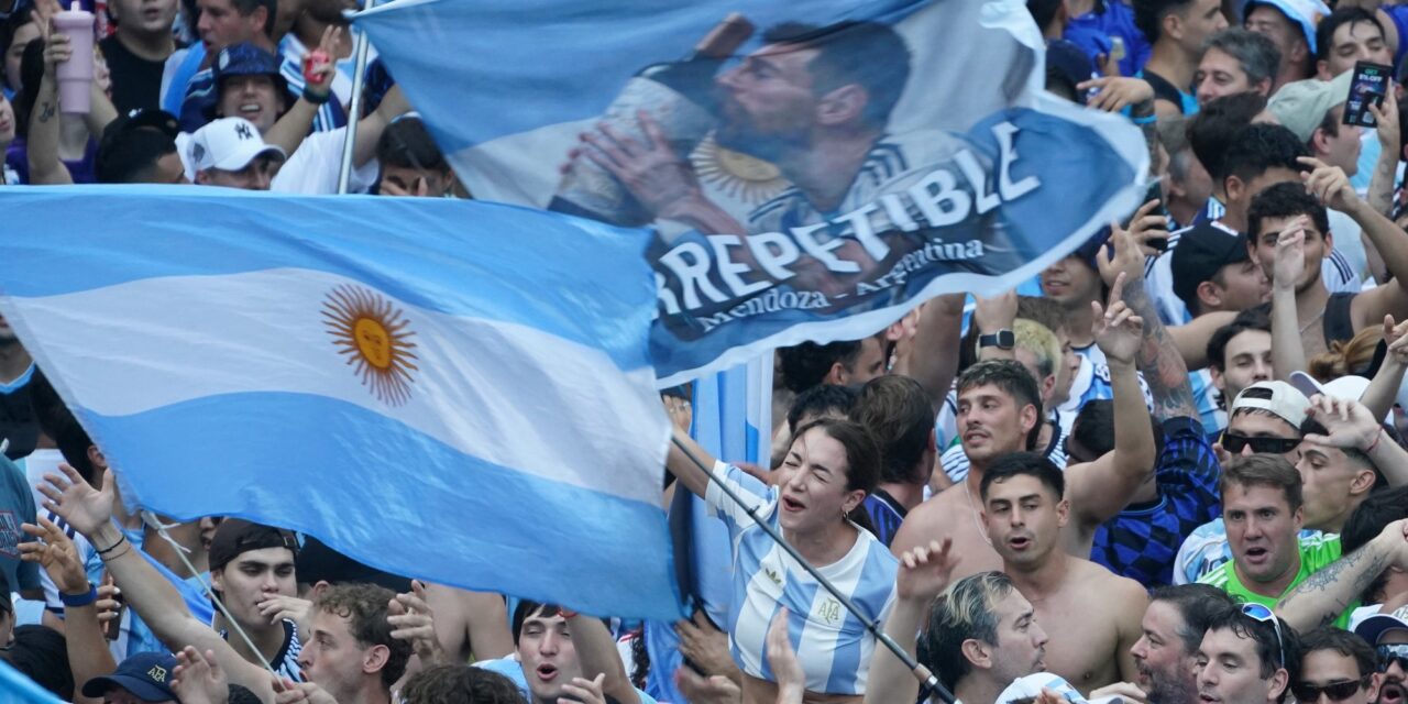 El poder de la tribuna: cómo el fútbol convirtió la música en un himno colectivo 🎶⚽