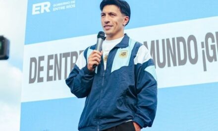 Lisandro Martínez se enfrenta a la política argentina con un mensaje fuerte sobre las tierras 🇦🇷✊