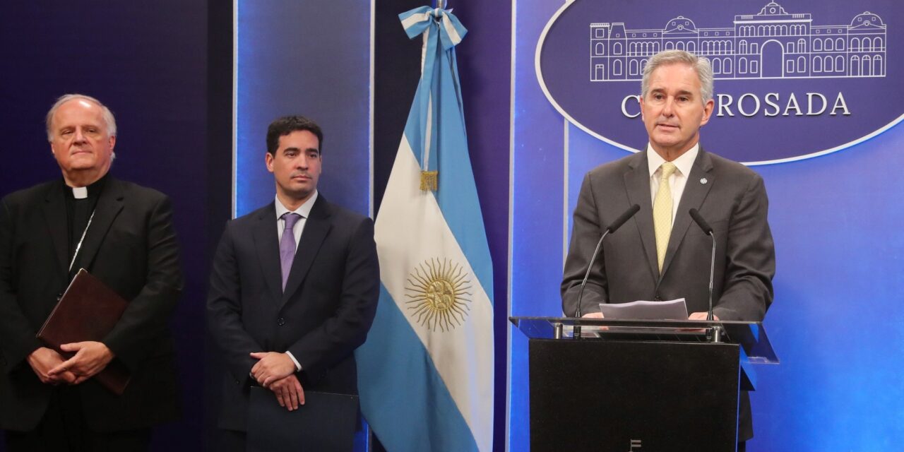 ¡El Papa León XIV llega a Argentina en una visita histórica! ✈️🙏