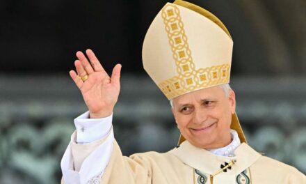 El Papa León XIV lanza su primer libro: ¡una mirada cercana a su mensaje y fe! 📖✨