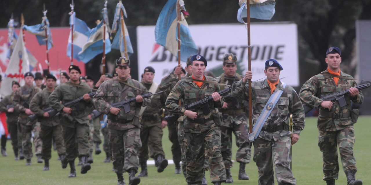 ¿Qué pasa con las revistas del Ejército? La polémica por descuentos en los sueldos y publicaciones misteriosas 🚨📖