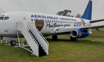 El avión misterioso de Boca que se volvió viral en Baradero ✈️🔥