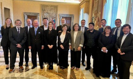 El Papa León XIV recibe un duro informe desde Argentina: ¿Qué preocupa a los movimientos sociales? 🇦🇷✝️