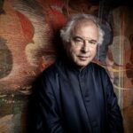 El maestro del silencio: la magia de András Schiff en el escenario 🎹✨