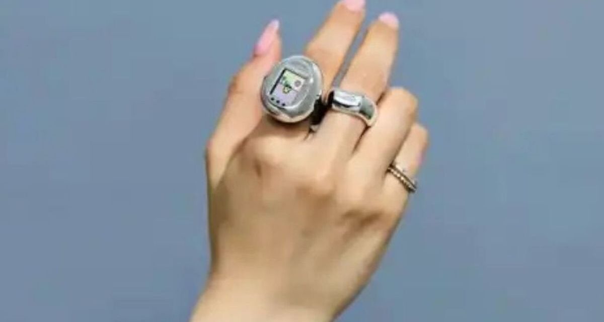 ¡El Tamagotchi vuelve en versión mini y en tu dedo! 🐣✨