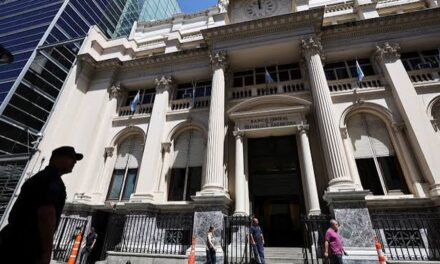 ¿Confusión en la política monetaria? La economía argentina en modo contradictorio 🚦💸