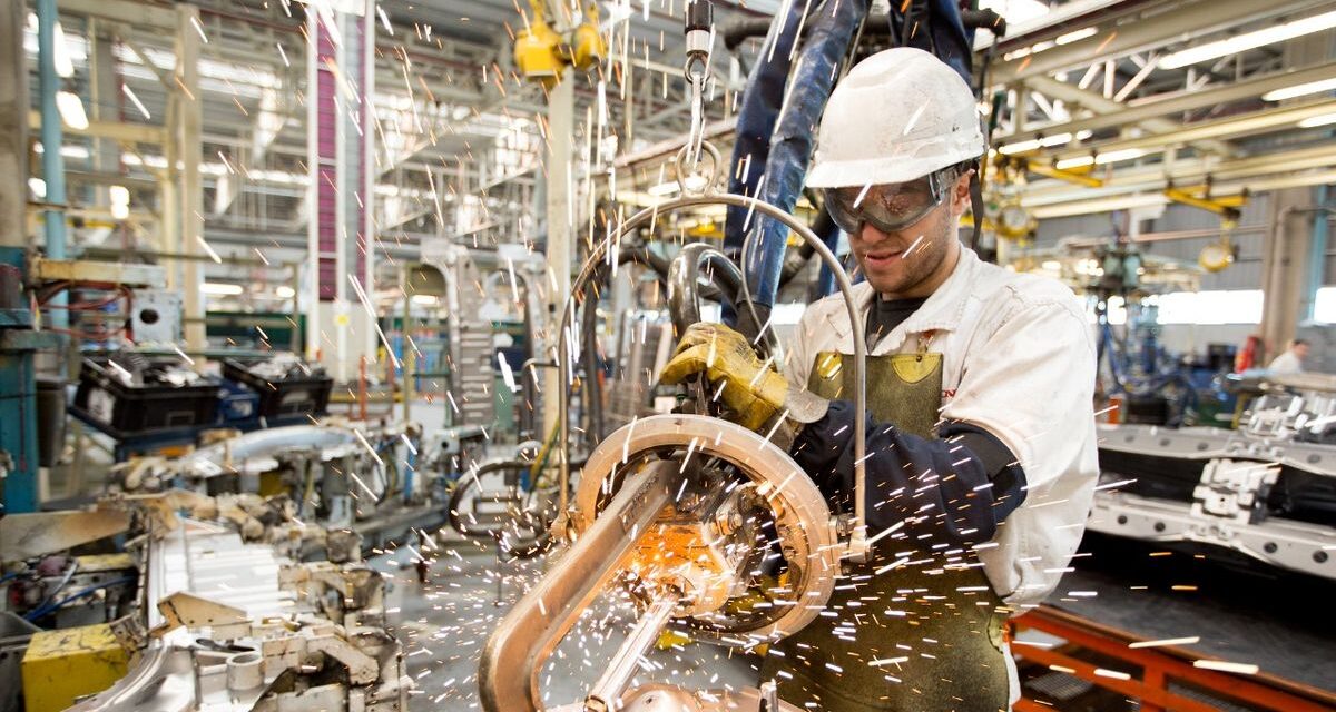 ¡Crisis en la industria! Más de 66.000 empleos perdidos en solo dos años 🚨