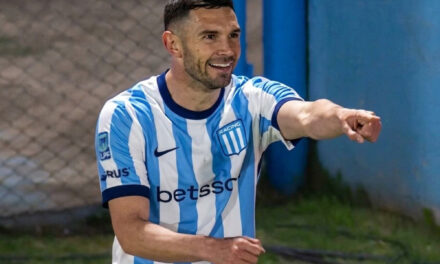Racing rescató un triunfo clave en Córdoba en medio de la tormenta ⚽🔥