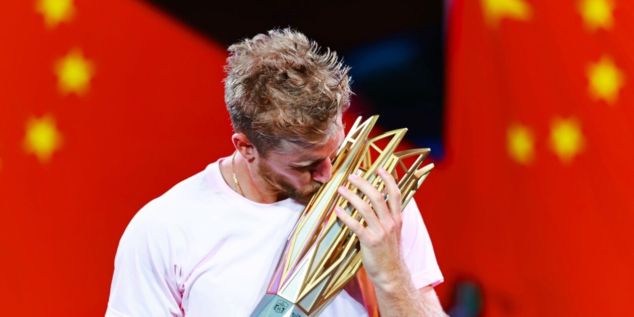 Alejandro Davidovich Fokina hace historia en Shanghai 🏆: ¡Su gran salto en el tenis mundial!