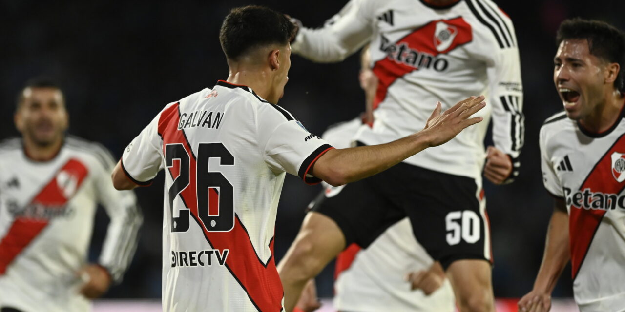 River le da un golpe de confianza y se mete en la pelea por los playoffs ⚽🔥