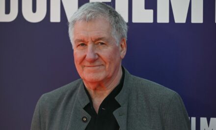 Adiós a un maestro de la música cinematográfica: fallece George Fenton a los 76 años 🎶🕊️