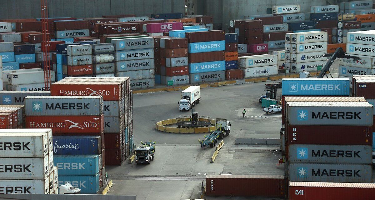 ¡Argentina rompe récords! El superávit comercial casi llega a los 3 mil millones de dólares en septiembre 🚀💰