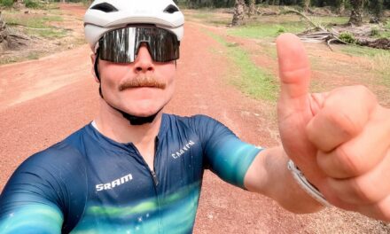 Valtteri Bottas: La aventura épica en bicicleta para llegar a Singapur 🚴‍♂️🌏