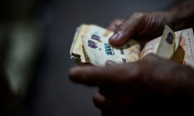 ¿Recuperan los salarios su poder? La historia detrás de la mejora en agosto 💸📈