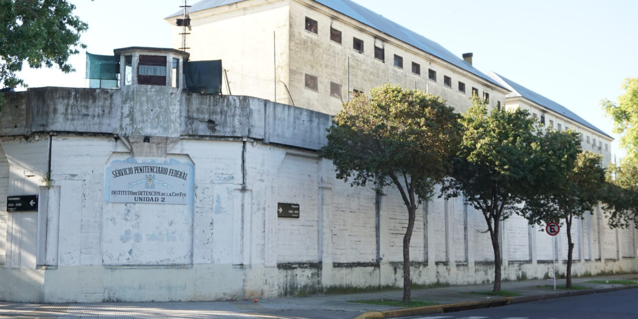 ¡Arranca la mudanza! Cómo será el operativo para trasladar a 1.500 presos de Devoto a Marcos Paz 🚓🚁