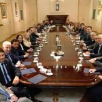 ¿Qué pasa con la plata de las provincias? 🚗📉 La recaudación cae en plena economía débil