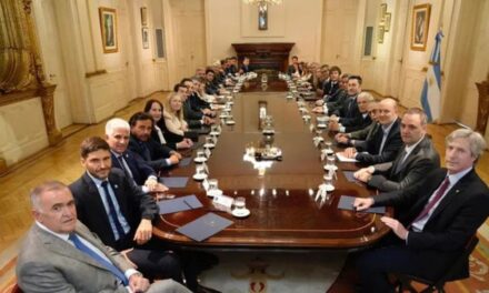 ¿Qué pasa con la plata de las provincias? 🚗📉 La recaudación cae en plena economía débil