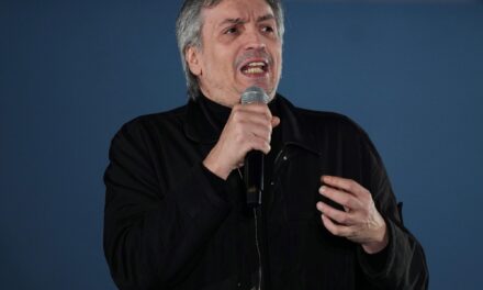 Máximo Kirchner Demorado en San Luis: ¿Qué pasó realmente? 🚗🔍